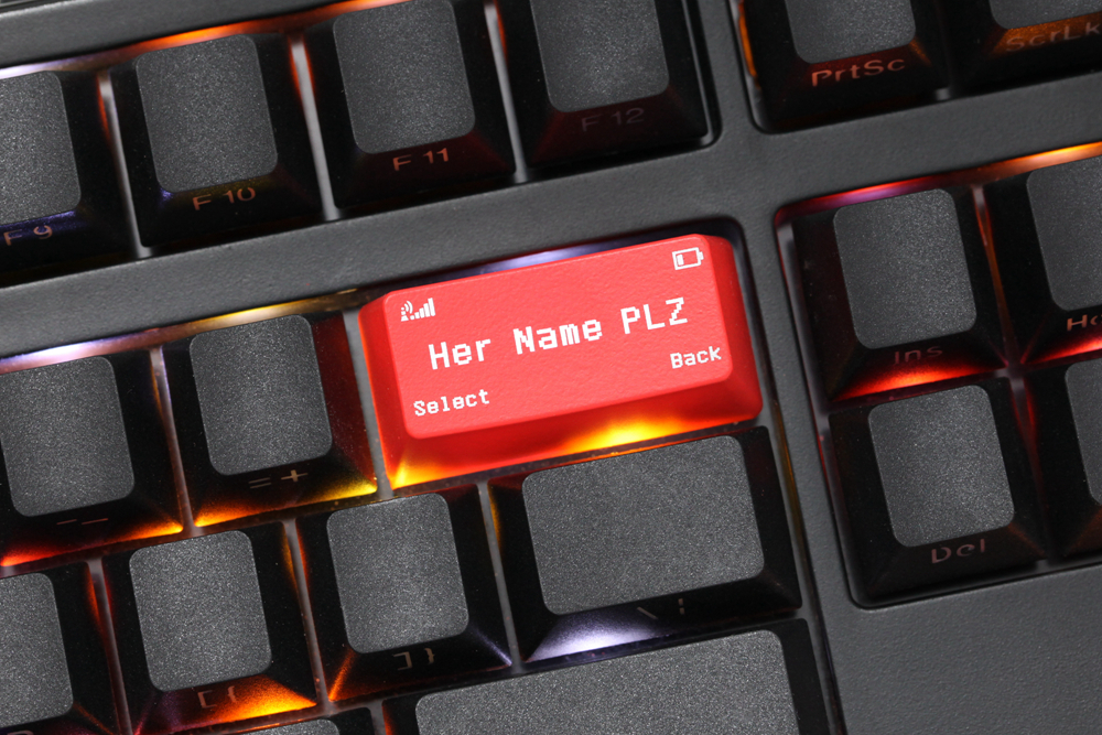 Novelty Shine Through Keycaps  - Gaming Keyboard Name recensione e prezzo
